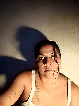 Snapshot of Giselabrunette25 chatting on 16, 10, 2025 Giselabrunette25 online show from 16, 10, 2025