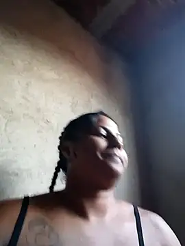 Snapshot of Giselabrunette25 chatting on 5, 11, 2025 Giselabrunette25 online show from 5, 11, 2025