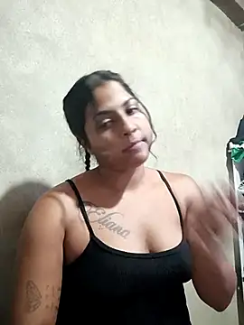 Snapshot of Giselabrunette25 chatting on 26, 11, 2025 Giselabrunette25 online show from 26, 11, 2025