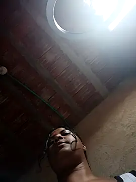 Snapshot of Giselabrunette25 chatting on 28, 11, 2025 Giselabrunette25 online show from 28, 11, 2025