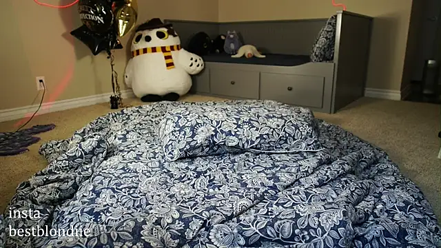 Snapshot of bestblonde chatting on 31, 1, 2025 bestblonde online show from 31, 1, 2025