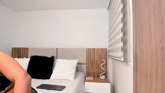 MalejaDiaz  online show from 6, 3, 2026