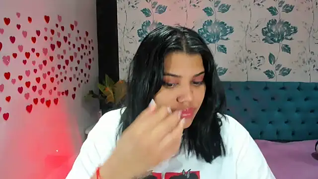 LindaBreeS online show from 2, 2, 2025