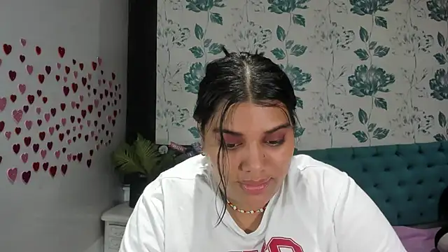 LindaBreeS online show from 16, 2, 2025