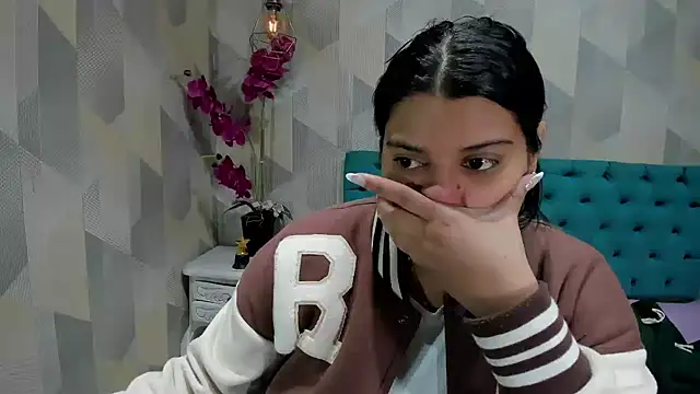 LindaBreeS online show from 4, 10, 2025