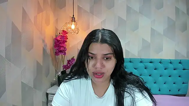 Snapshot of LindaBreeS chatting on 13, 7, 2026 LindaBreeS online show from 13, 7, 2026