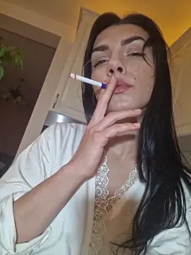 Snapshot of JolieLizz chatting on 28, 10, 2025 JolieLizz online show from 28, 10, 2025