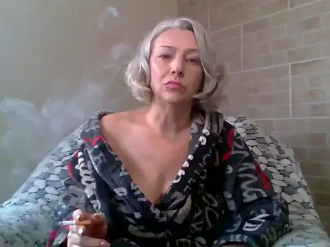 Lorie Carrie online show from 15, 12, 2025