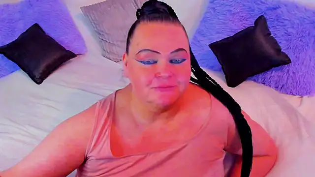 Snapshot of MilanaBiegert chatting on 6, 2, 2025 MilanaBiegert online show from 6, 2, 2025