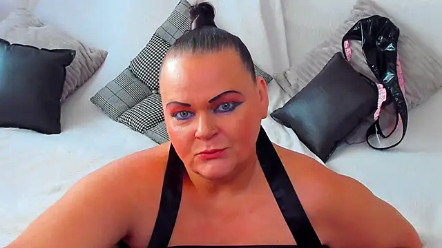 Snapshot of MilanaBiegert chatting on 8, 10, 2025 MilanaBiegert online show from 8, 10, 2025