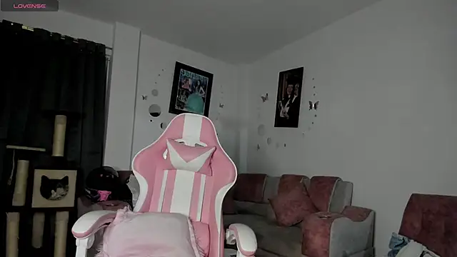 Snapshot of katty_snow chatting on 22, 12, 2024 katty snow online show from 22, 12, 2024