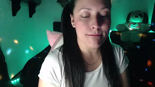 Snapshot of Allisonnlopez chatting on 5, 12, 2025 Allisonnlopez online show from 5, 12, 2025