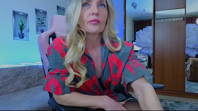 Snapshot of amelia_blondy chatting on 2, 2, 2025 amelia blondy online show from 2, 2, 2025
