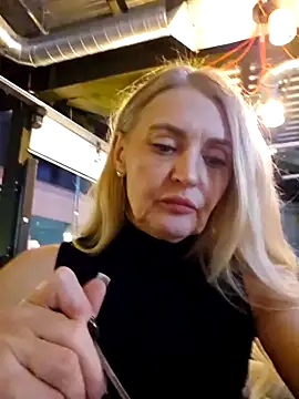 Snapshot of amelia_blondy chatting on 2, 2, 2025 amelia blondy online show from 2, 2, 2025