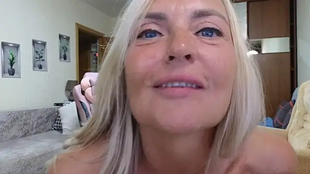 Snapshot of amelia_blondy chatting on 1, 10, 2025 amelia blondy online show from 1, 10, 2025