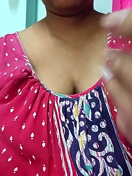 Snapshot of sexyindi_couple chatting on 15, 11, 2025 sexyindi couple online show from 15, 11, 2025