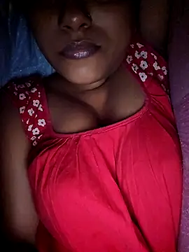 Snapshot of sexyindi_couple chatting on 14, 12, 2025 sexyindi couple online show from 14, 12, 2025