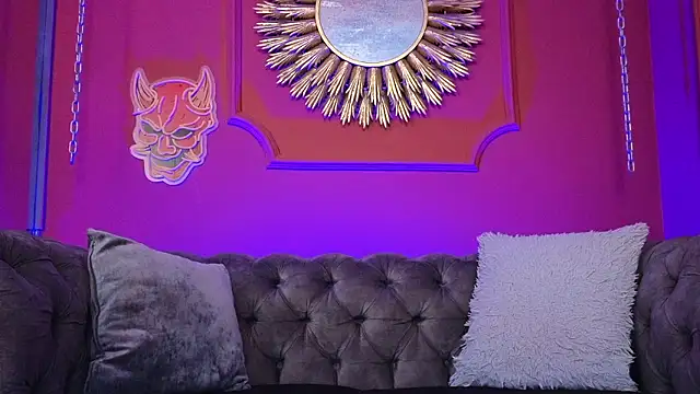 Snapshot of Julieta_Russell chatting on 14, 1, 2026 Julieta Russell online show from 14, 1, 2026