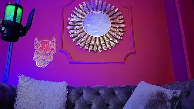 Snapshot of Julieta_Russell chatting on 18, 2, 2026 Julieta Russell online show from 18, 2, 2026