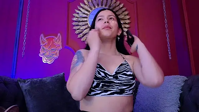 Snapshot of Julieta_Russell chatting on 25, 2, 2026 Julieta Russell online show from 25, 2, 2026