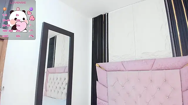 Snapshot of laurem-paulette chatting on 26, 12, 2024 laurem-paulette online show from 26, 12, 2024