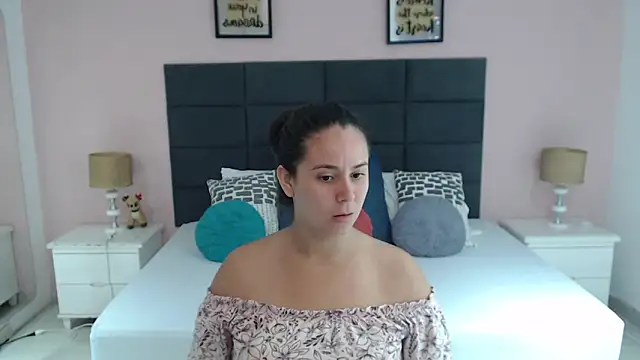 MadisonJenner online show from 3, 1, 2025