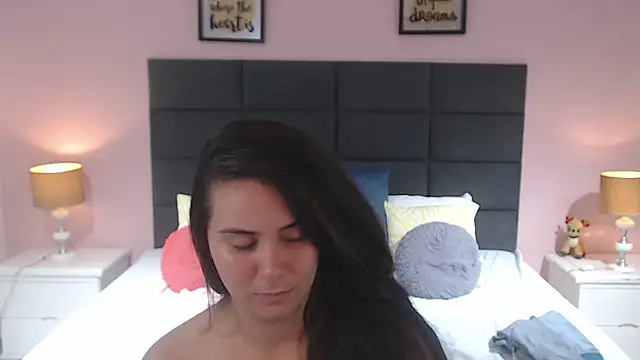 MadisonJenner online show from 6, 2, 2025