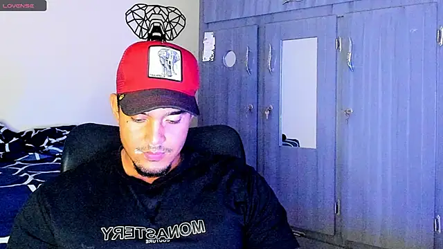 Big furry bear13 online show from 1, 2, 2025