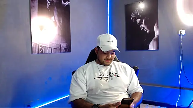 Big furry bear13 online show from 22, 9, 2025