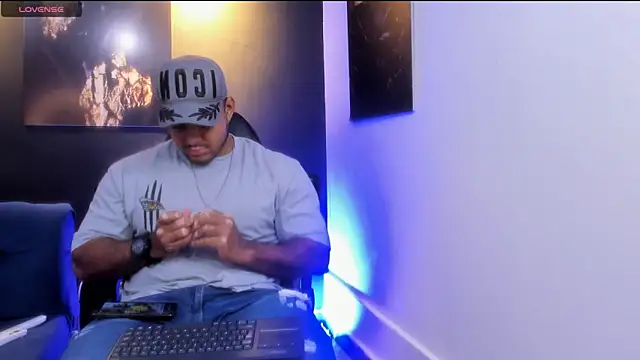 Big furry bear13 online show from 7, 11, 2025