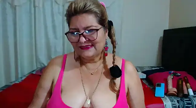 Snapshot of maturehot649 chatting on 10, 1, 2025 maturehot649 online show from 10, 1, 2025