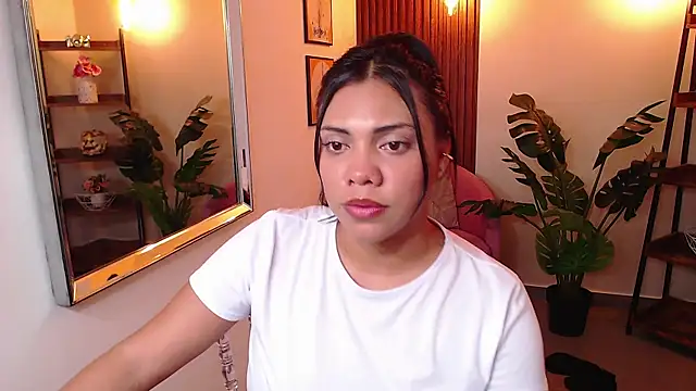 Snapshot of angela_santana_ chatting on 21, 12, 2024 angela santana online show from 21, 12, 2024