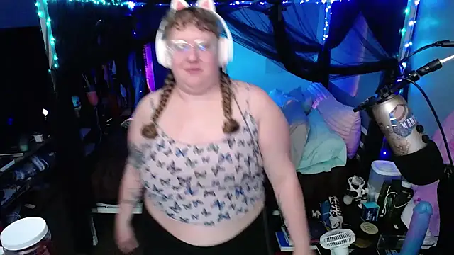 Snapshot of FatVeronica chatting on 6, 2, 2025 FatVeronica online show from 6, 2, 2025