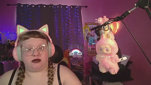 Snapshot of FatVeronica chatting on 23, 3, 2026 FatVeronica online show from 23, 3, 2026