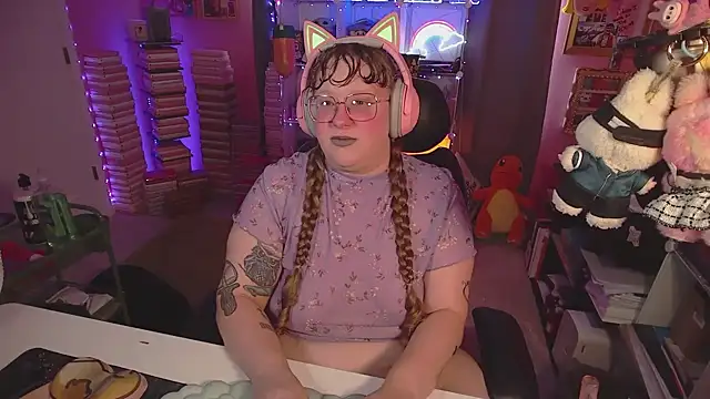 Snapshot of FatVeronica chatting on 25, 6, 2026 FatVeronica online show from 25, 6, 2026