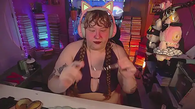 Snapshot of FatVeronica chatting on 11, 7, 2026 FatVeronica online show from 11, 7, 2026