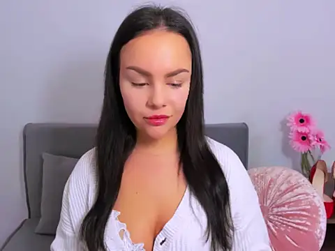 Snapshot of KendalNew chatting on 3, 2, 2025 KendalNew online show from 3, 2, 2025