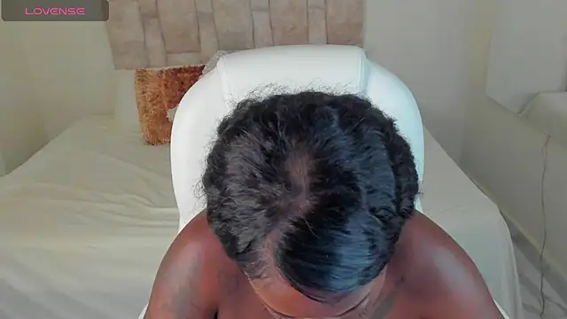 Snapshot of Ananya_Kay01 chatting on 12, 11, 2025 Ananya Kay01 online show from 12, 11, 2025