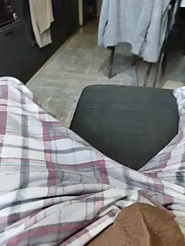 Snapshot of ertance40 chatting on 14, 11, 2025 ertance40 online show from 14, 11, 2025