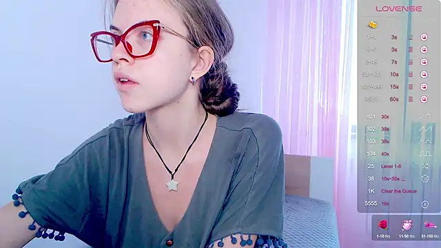 Sarah HS online show from 10, 9, 2025