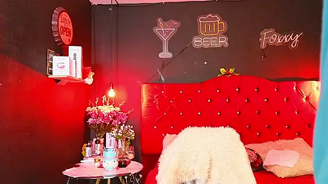 Snapshot of foxxy_nasty chatting on 31, 12, 2024 foxxy nasty online show from 31, 12, 2024