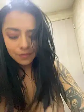 Snapshot of foxxy_nasty chatting on 14, 2, 2025 foxxy nasty online show from 14, 2, 2025