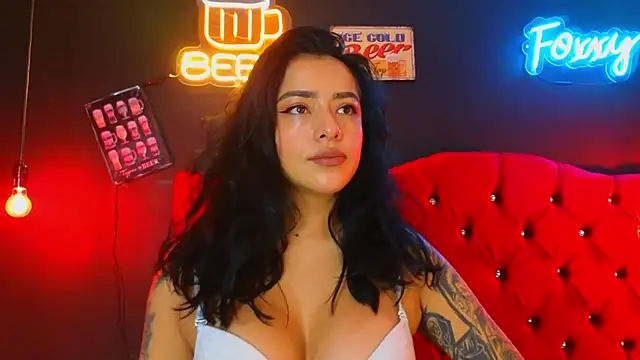 Snapshot of foxxy_nasty chatting on 23, 2, 2025 foxxy nasty online show from 23, 2, 2025