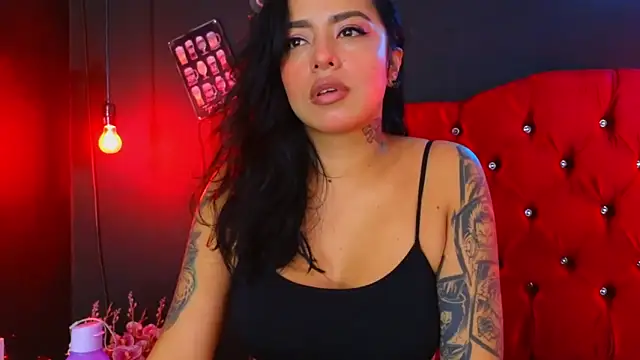 Snapshot of foxxy_nasty chatting on 27, 2, 2025 foxxy nasty online show from 27, 2, 2025