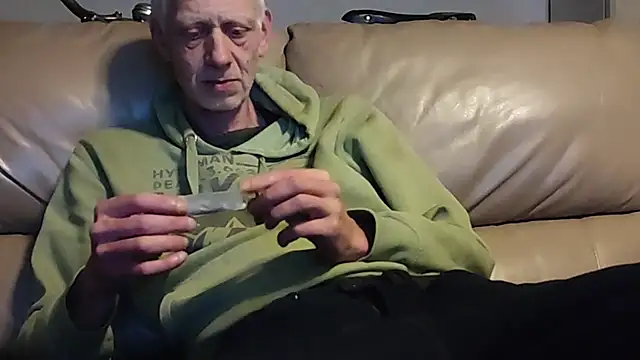 Snapshot of brenzs chatting on 21, 11, 2025 brenzs online show from 21, 11, 2025