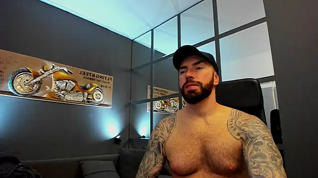 Snapshot of AronGrant chatting on 4, 12, 2024 AronGrant online show from 4, 12, 2024