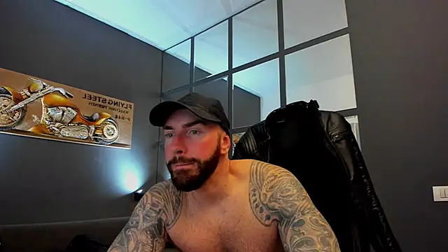 Snapshot of AronGrant chatting on 10, 2, 2025 AronGrant online show from 10, 2, 2025