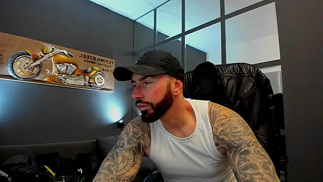 Snapshot of AronGrant chatting on 12, 2, 2025 AronGrant online show from 12, 2, 2025