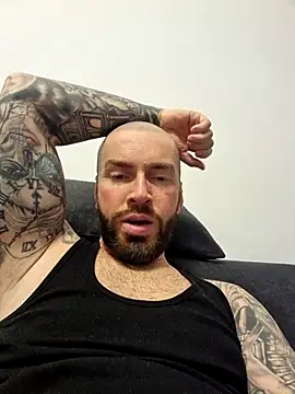 Snapshot of AronGrant chatting on 2, 3, 2025 AronGrant online show from 2, 3, 2025