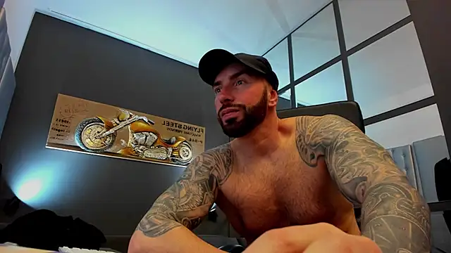 Snapshot of AronGrant chatting on 4, 3, 2025 AronGrant online show from 4, 3, 2025